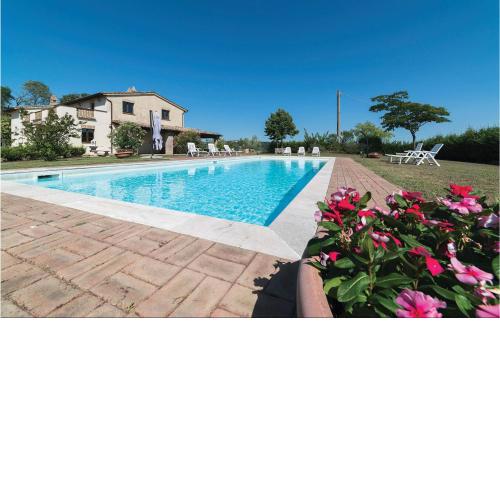 Amazing Home In Citt Di Castello Pg With 6 Bedrooms, Wifi And Outdoor Swimming Pool