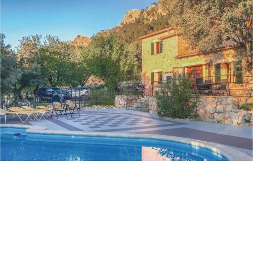 Amazing Home In Estellencs With 3 Bedrooms, Wifi And Outdoor Swimming Pool