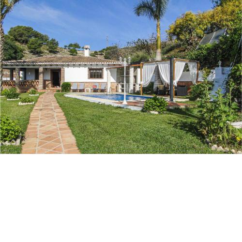Amazing Home In Frigiliana With 3 Bedrooms, Outdoor Swimming Pool And Swimming Pool