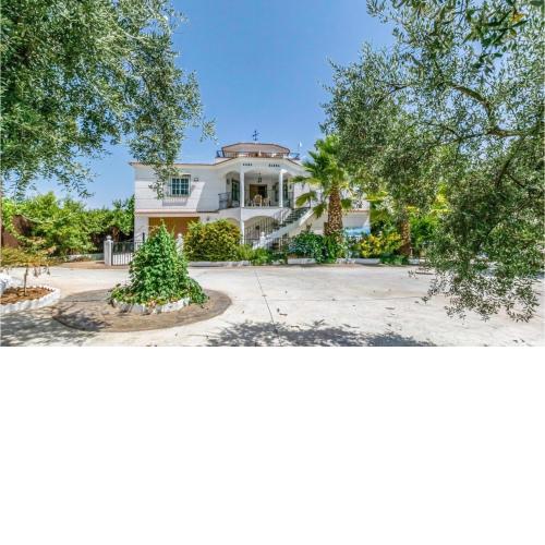 Amazing Home In Iznajar With 4 Bedrooms, Wifi And Outdoor Swimming Pool