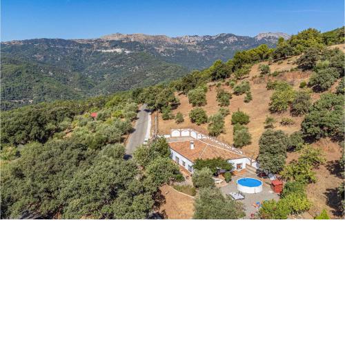 Amazing home in JUbrique with WiFi and 3 Bedrooms