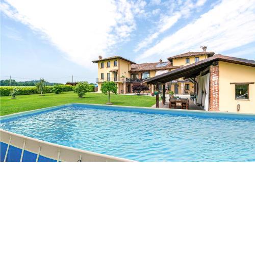 Amazing home in LEQUIO TANARO with Outdoor swimming pool, WiFi and 4 Bedrooms