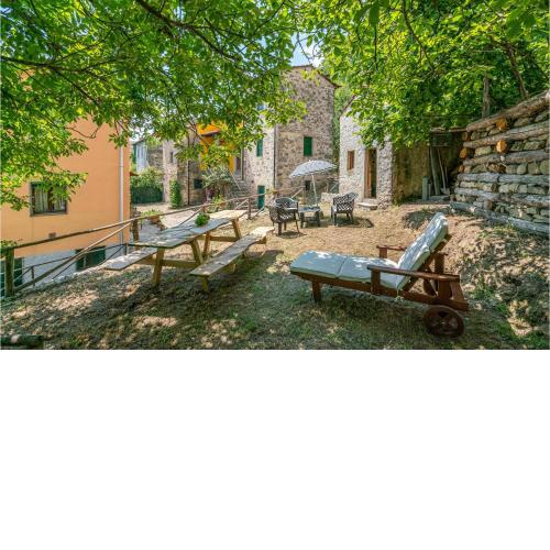Amazing home in Longoio with 2 Bedrooms