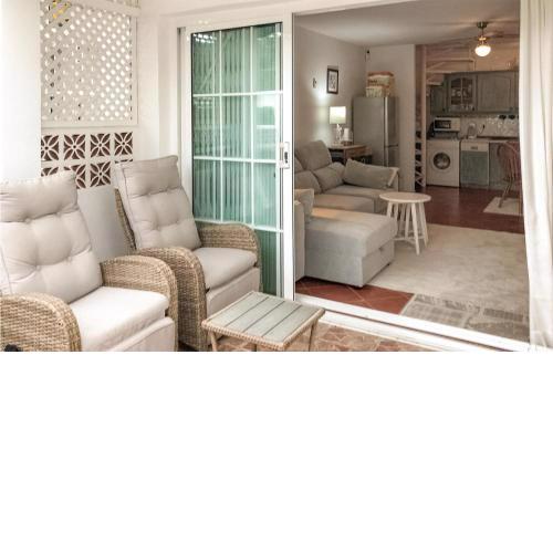 Amazing home in Malaga with Outdoor swimming pool, 2 Bedrooms and WiFi