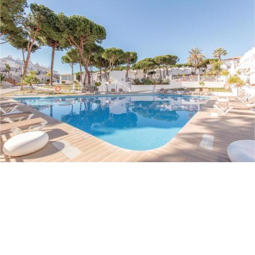Amazing home in Marbella with WiFi, 2 Bedrooms and Outdoor swimming pool