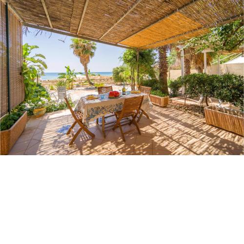 Amazing home in Menfi with 3 Bedrooms and WiFi
