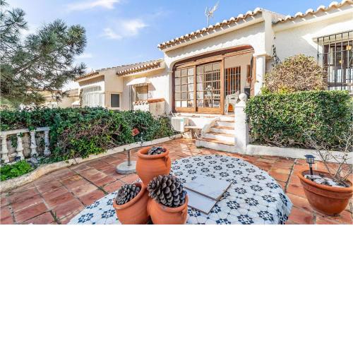 Amazing home in Mijas with Outdoor swimming pool, WiFi and 2 Bedrooms