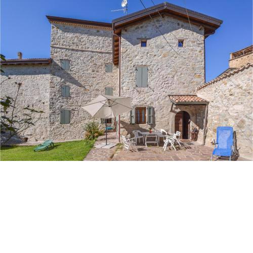 Amazing home in Monchio delle Olle with 3 Bedrooms and WiFi