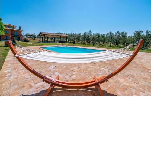 Amazing Home In Montefiascone With Wifi, 6 Bedrooms And Swimming Pool