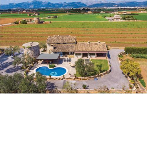 Amazing Home In Muro With 4 Bedrooms, Wifi And Outdoor Swimming Pool