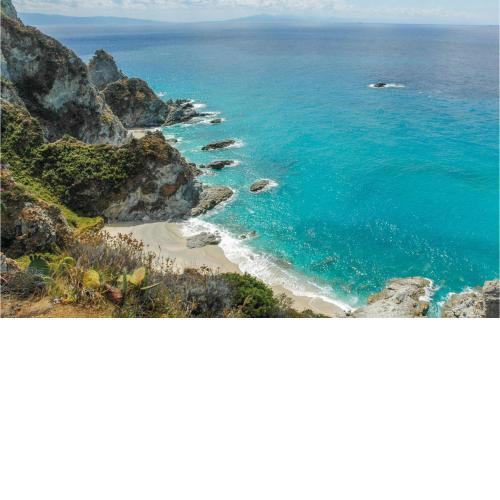 Amazing home in Polistena with 3 Bedrooms and WiFi