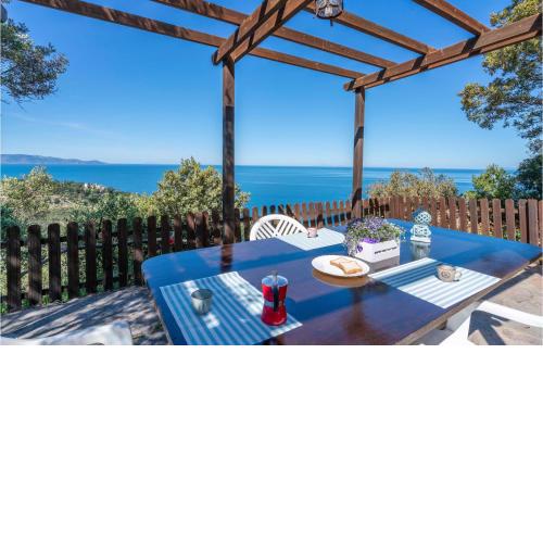 Amazing home in Porto Santo Stefano with WiFi and 3 Bedrooms