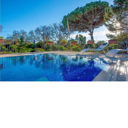 Amazing home in Ragusa with WiFi, 4 Bedrooms and Outdoor swimming pool