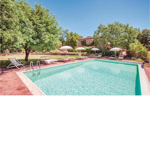 Amazing home in Rapolano Terme SI with 4 Bedrooms, WiFi and Outdoor swimming pool