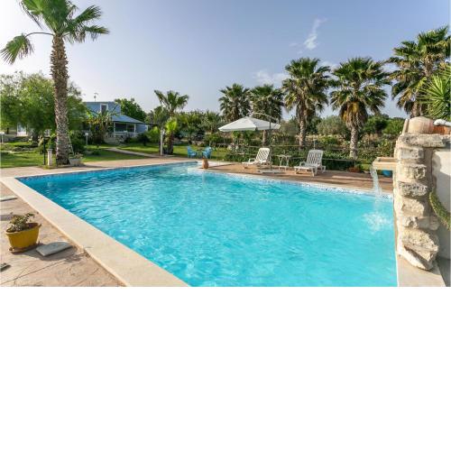 Amazing home in Rosolini with 3 Bedrooms, WiFi and Private swimming pool