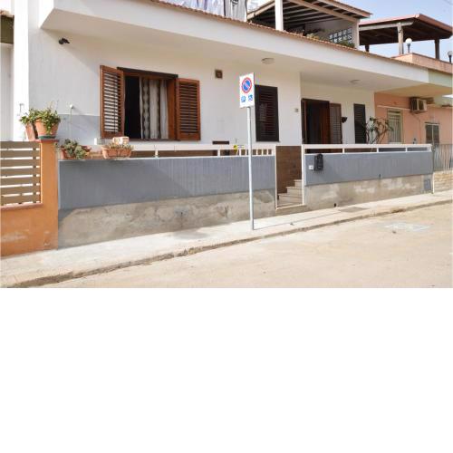 Amazing home in Santa Croce Camerina with 2 Bedrooms and WiFi