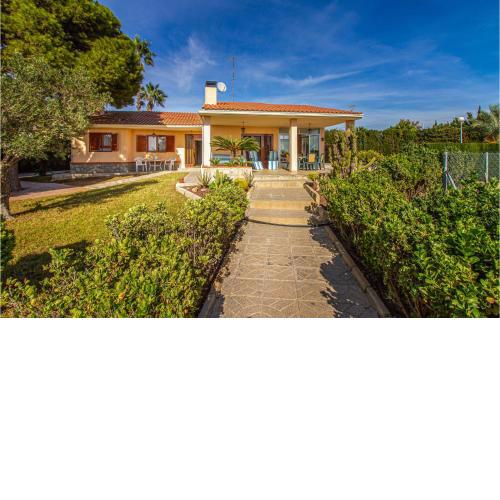 Amazing home in Santa Pola with Outdoor swimming pool, Swimming pool and Private swimming pool