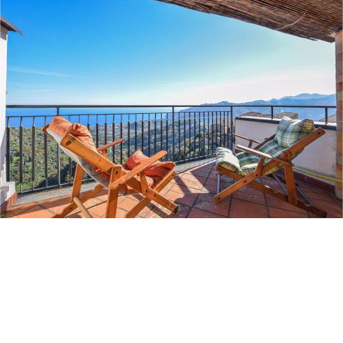 Amazing home in Savoca with WiFi and 2 Bedrooms