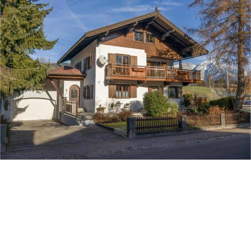 Amazing home in Sll with WiFi and 4 Bedrooms