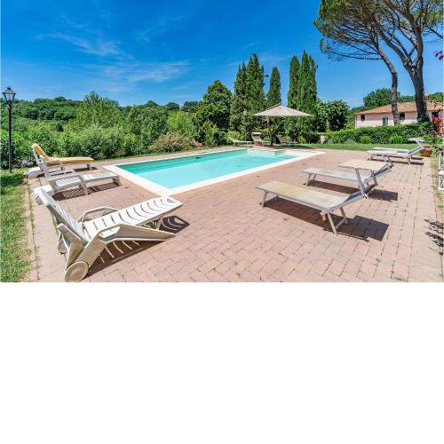 Amazing home in Terranuova Bracciolini with 3 Bedrooms, WiFi and Outdoor swimming pool