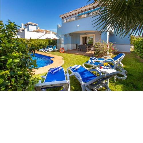 Amazing home in Torre-Pacheco with Outdoor swimming pool, WiFi and 3 Bedrooms