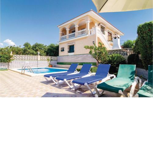 Amazing Home In Torrox With 3 Bedrooms, Wifi And Private Swimming Pool