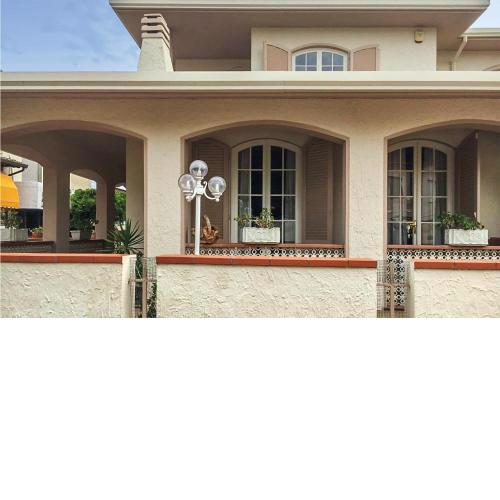 Amazing Home In Viareggio With Jacuzzi, Wifi And Outdoor Swimming Pool