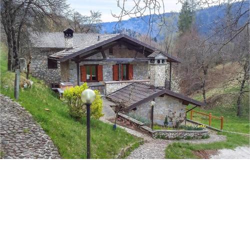 Amazing home in Zorzoi with WiFi and 2 Bedrooms