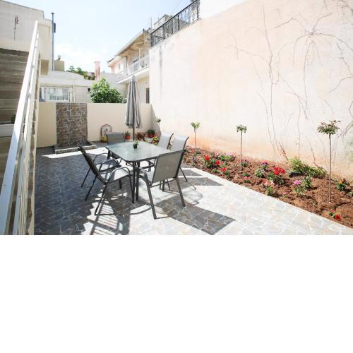 Amazing house with private backyard