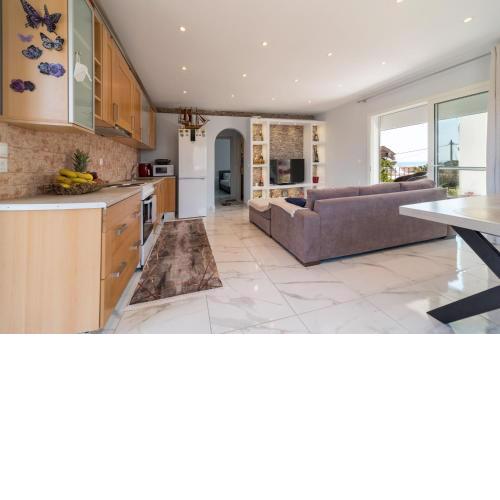 Amazing New Apartment in Skala