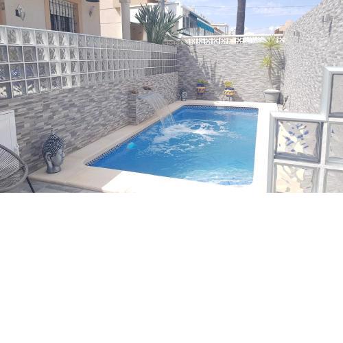 Amazing Studio with a Pool