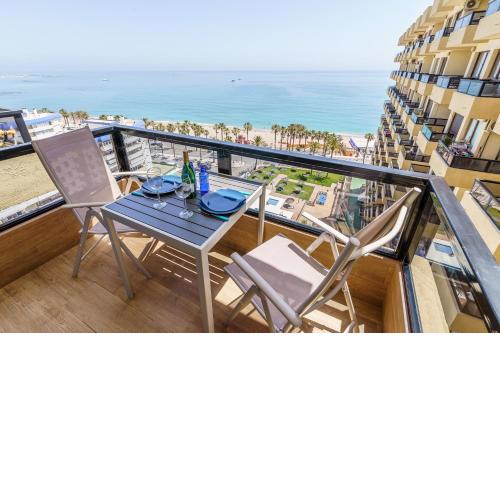 Amazing views Beachfront Apartment with Swimming Pool