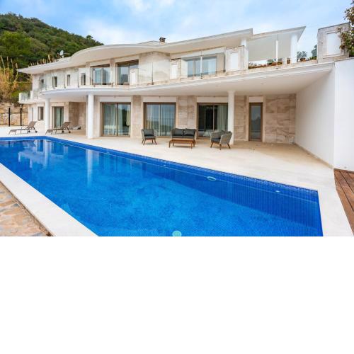 Amazing Views Pool, Hammam, Private Beach, Sauna