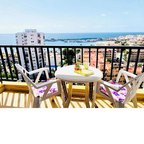 Amazing views to Los Cristianos Bay in Achacay