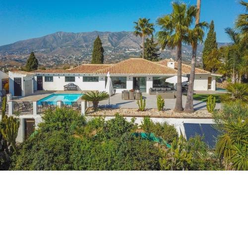 Amazing villa with panoramic views