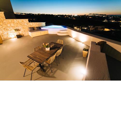 Amer Villa Santorini with outdoor hot tub