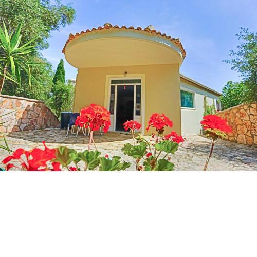 Amfitriti Hotel & Studios