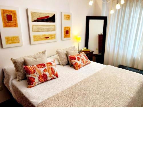 Amiguiños, Piso Con Ambiente Hogareño, Terraza, Parking y Vistas Al Mar