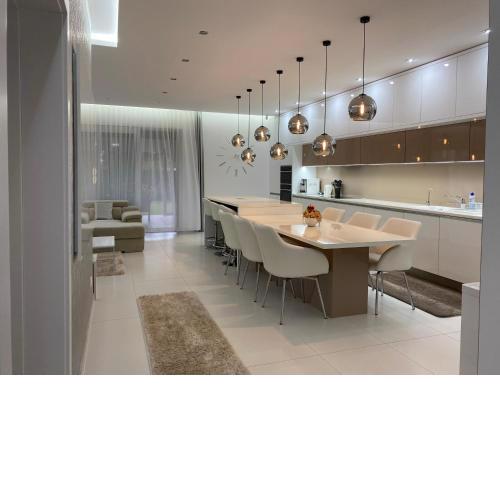Amira Apartman