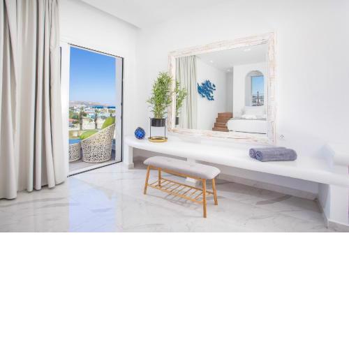 Ammos Luxury Suites