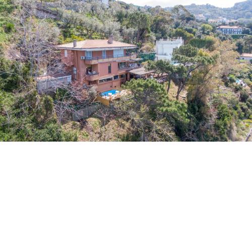 AMORE RENTALS - Villa Perla
