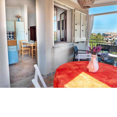 Ampia veranda coperta spiaggia 1 km Budoni Affitti