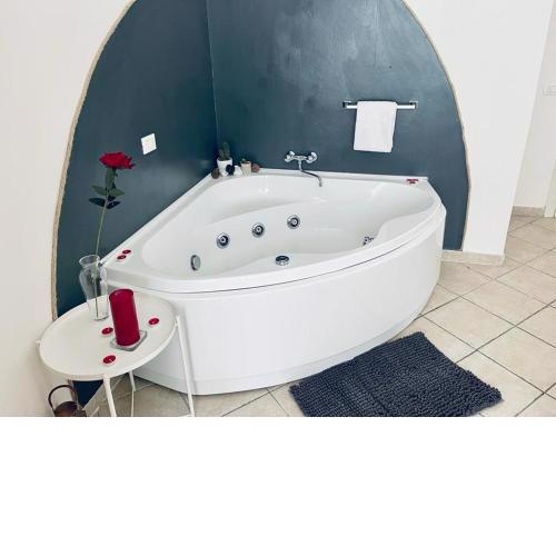 Ampio quadrilocale con jacuzzi nella suite
