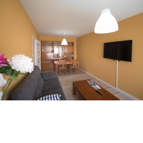 AMPLIO APARTAMENTO EN BURELA