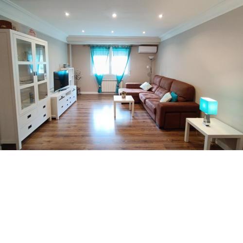 Amplio Apto con patio privado