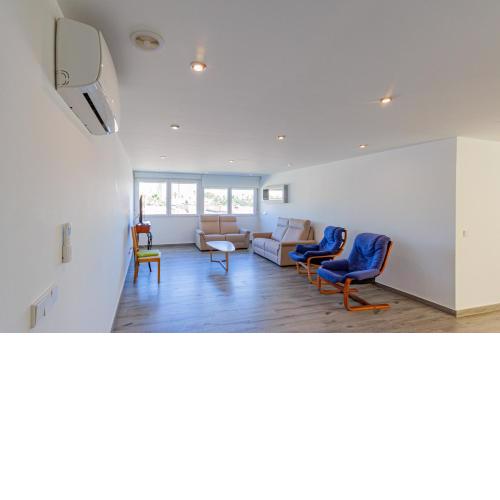 Amplio y acogedor apartamento renovado con piscina AL124