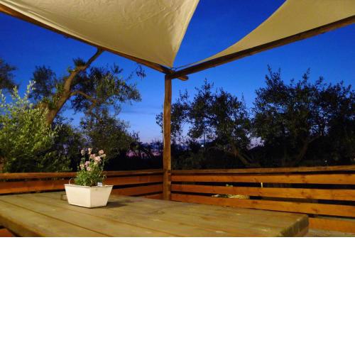 Ampoulos Rooms & Apartments