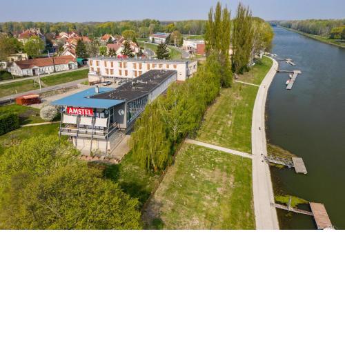 Amstel Hattyú Panzió -Érintésmentes bejelentkezés