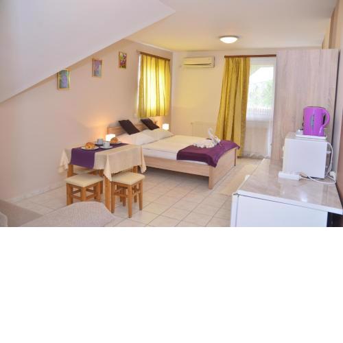 Amulett Studios Apartment