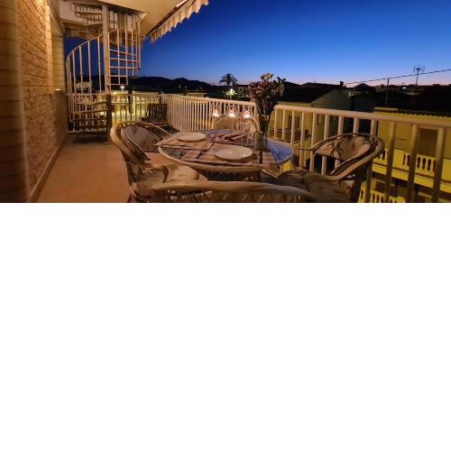 An apartment by the sea in Oliva Playa